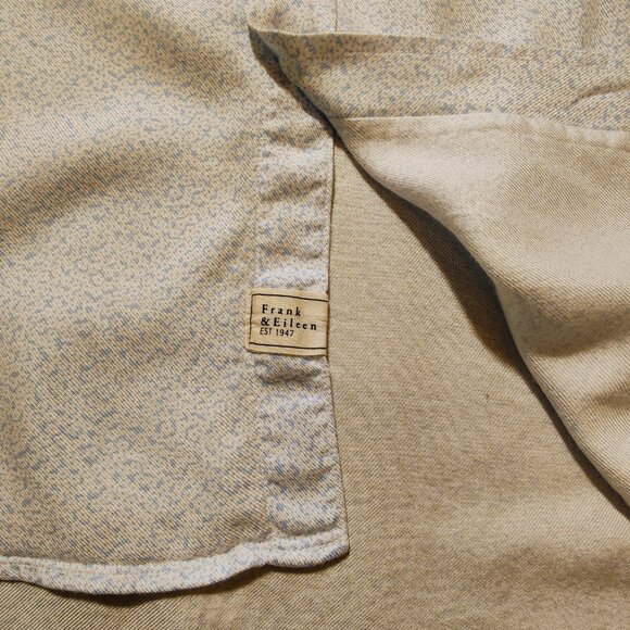 Frank & Eileen Women's Medium Button Down Long Sleeve Floral Shirt - Picture 8 of 9